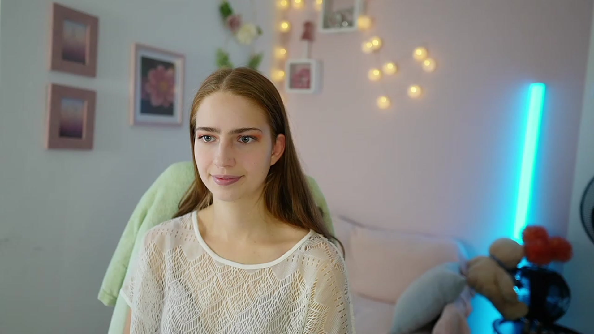 Naomi_Woods18 video thumbnail