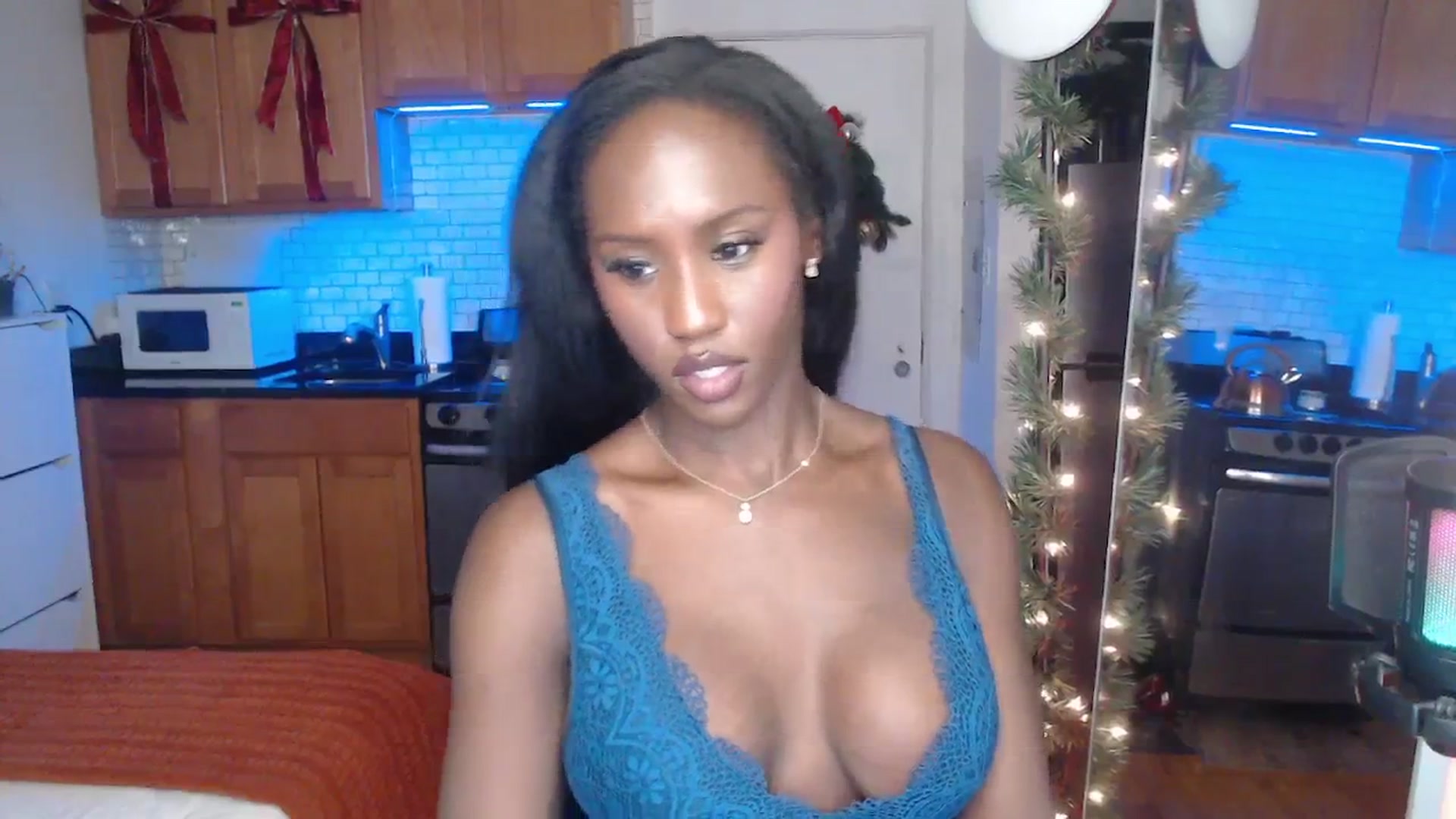 xia_wrld video thumbnail