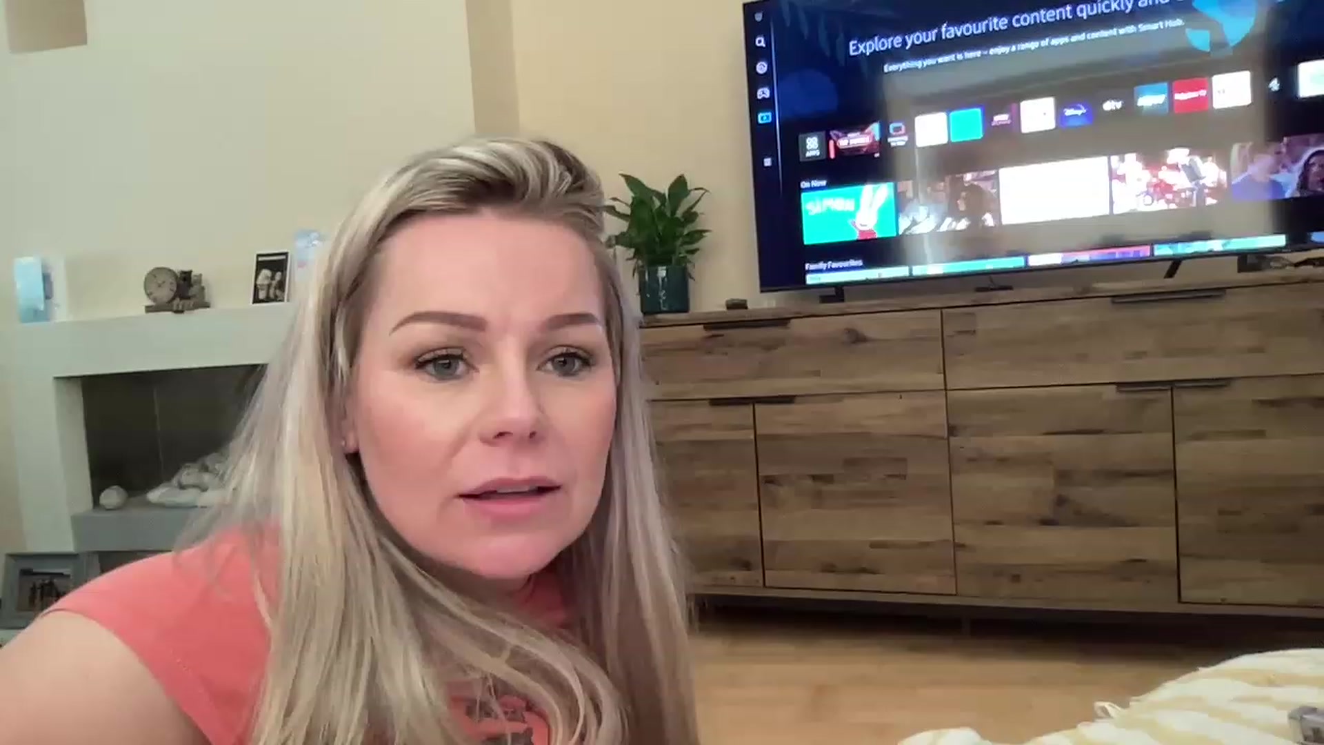 LaraLaughs video thumbnail