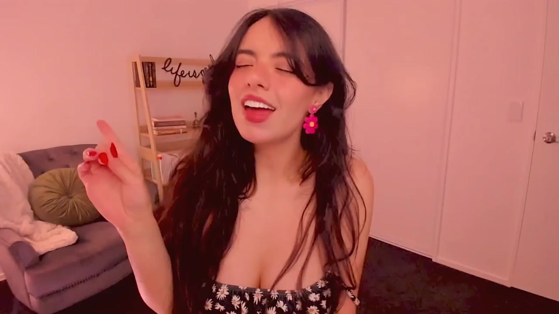 NinaSage video thumbnail