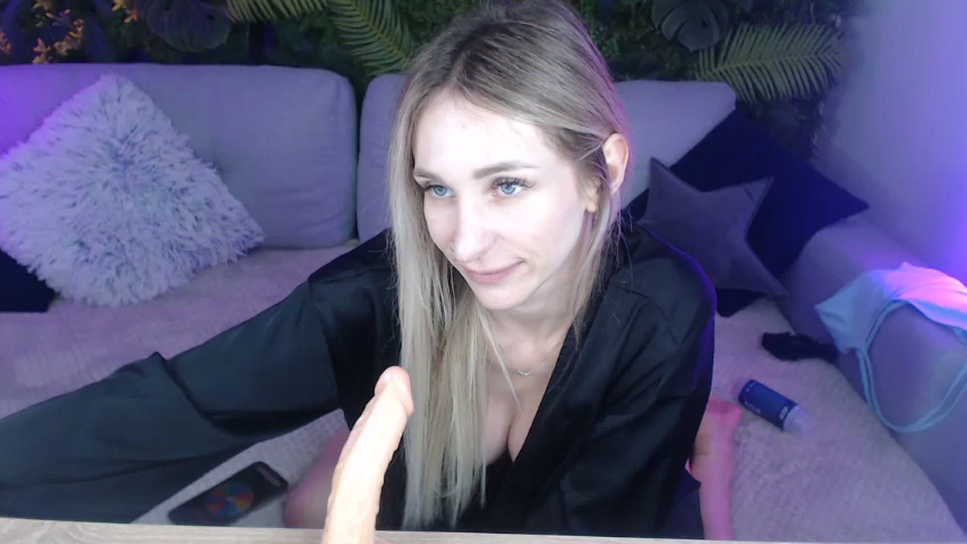 Horny_Blond video thumbnail