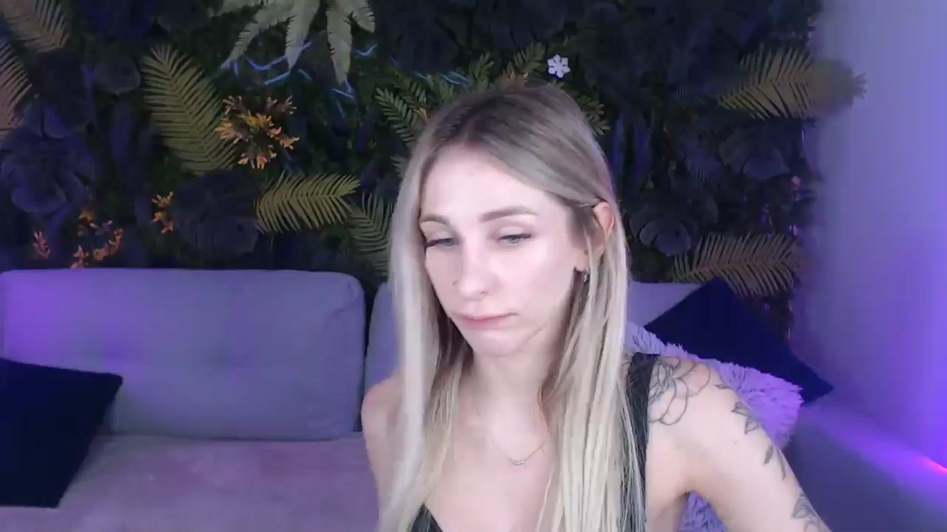 Horny_Blond video thumbnail