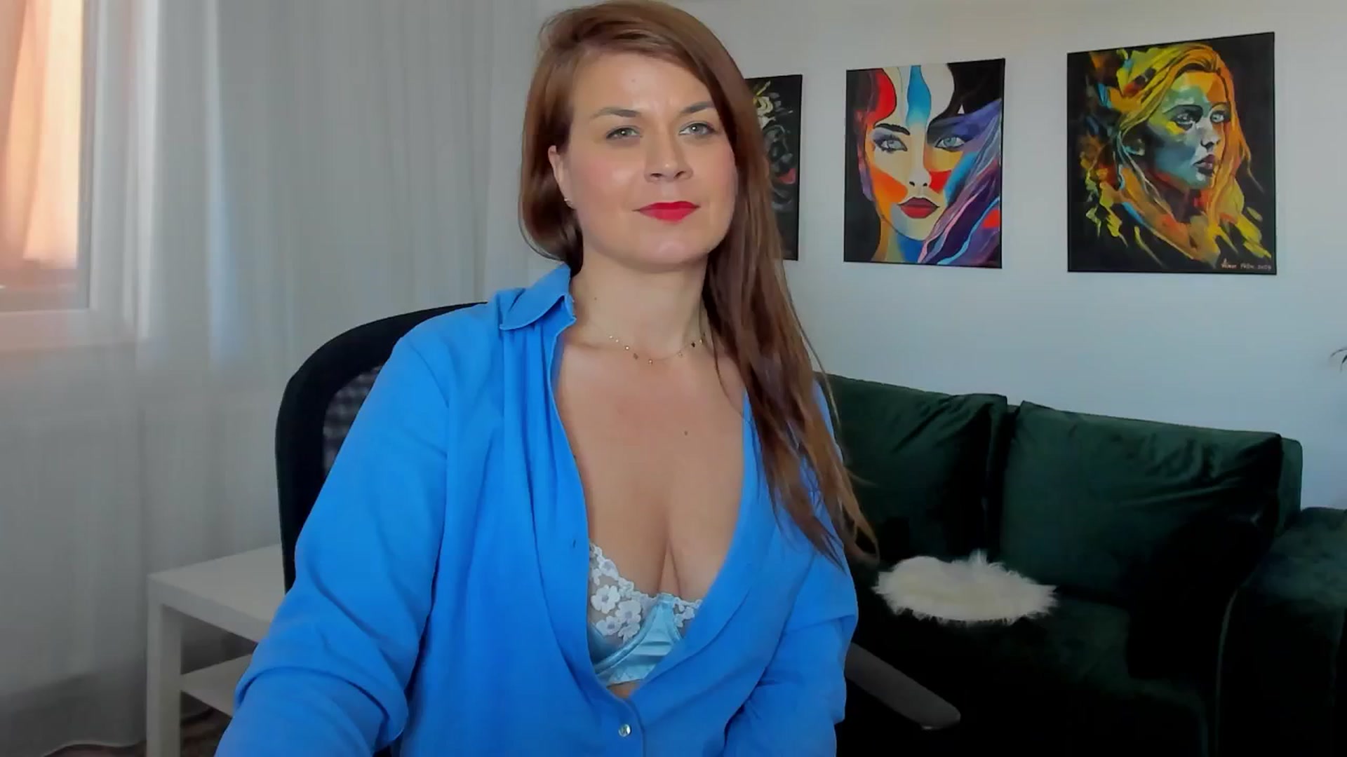 SuaveGia video thumbnail