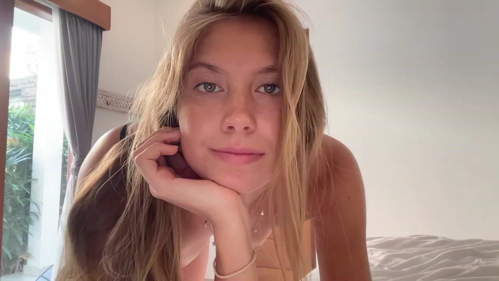 JasSurfGirl video thumbnail