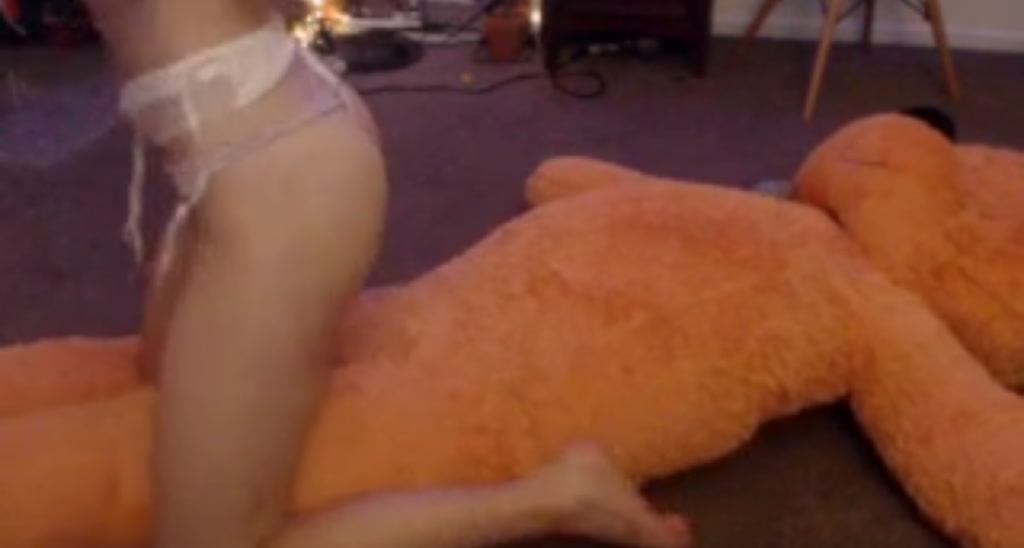 MissAlice_94 video thumbnail