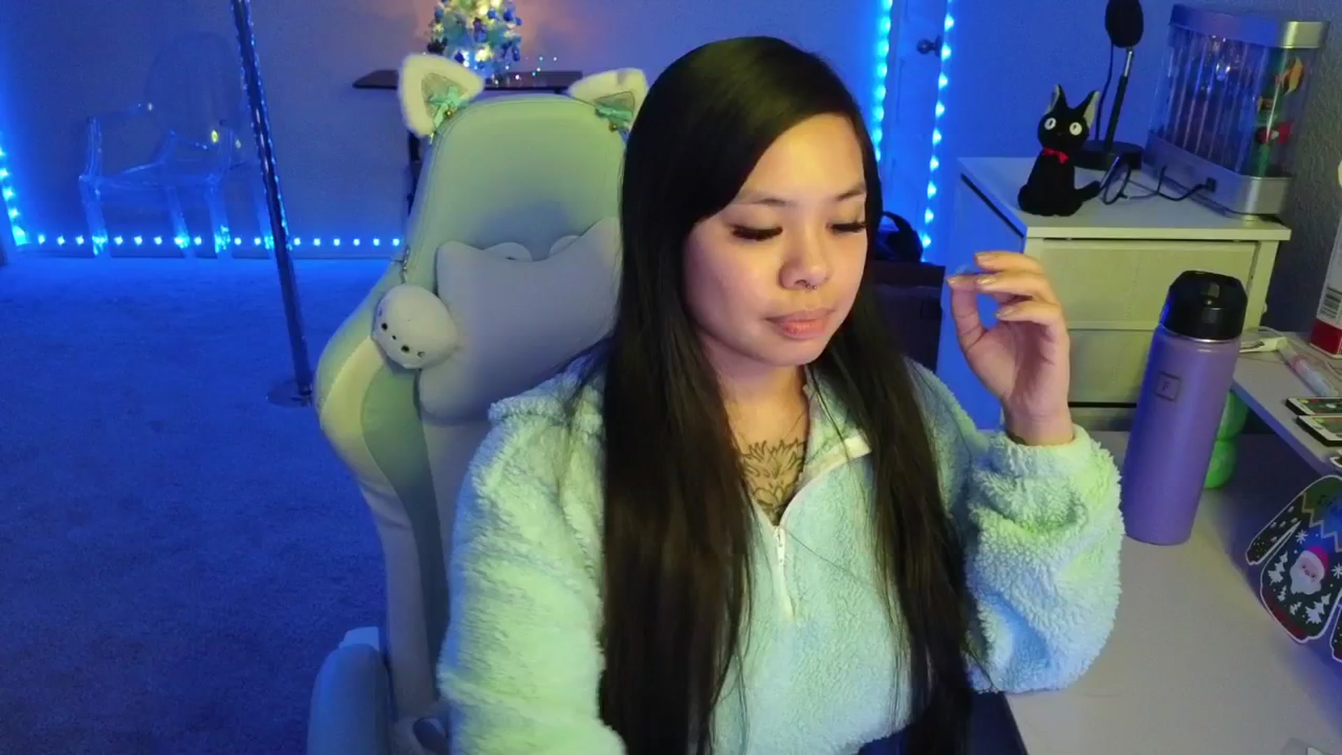 dolllface video thumbnail
