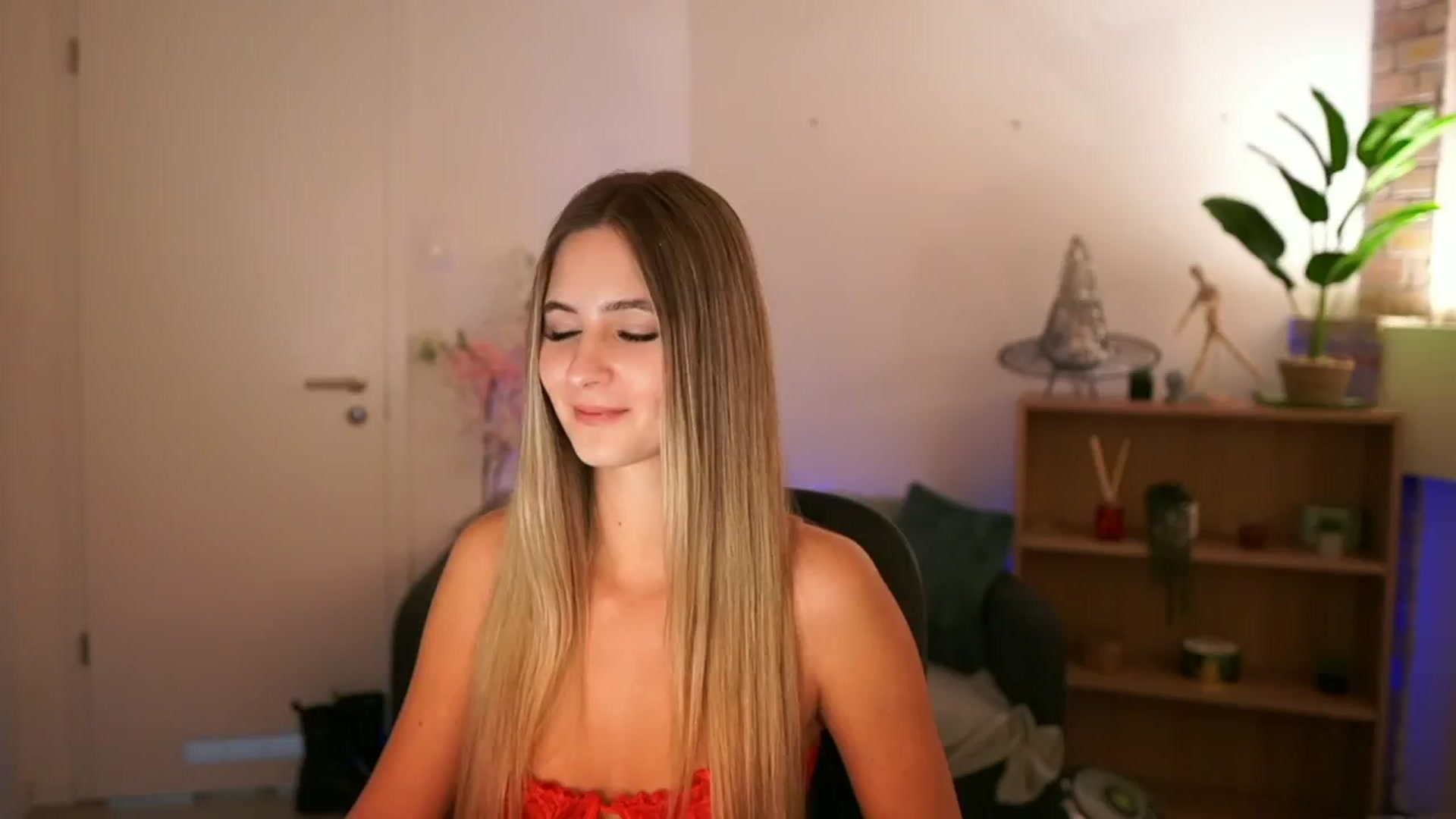 CuteGirl_18 video thumbnail