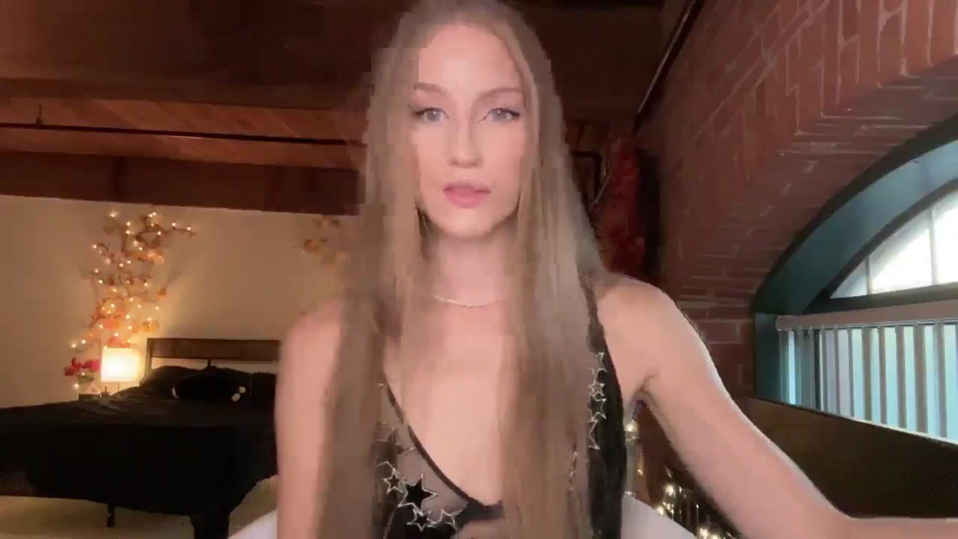 Luna_Moore1 video thumbnail