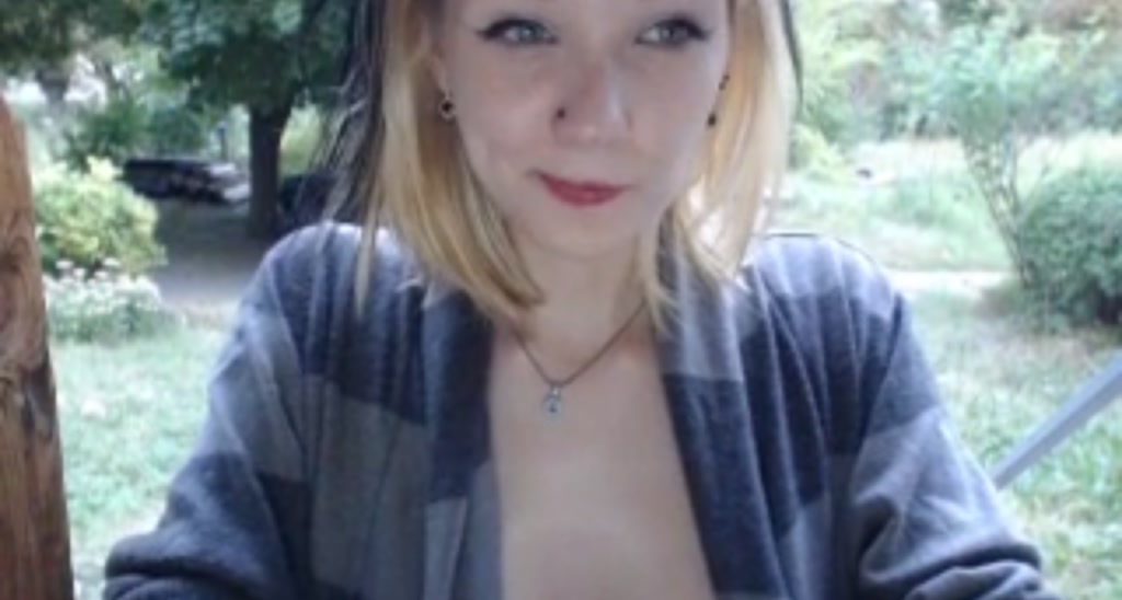 Annie_K video thumbnail