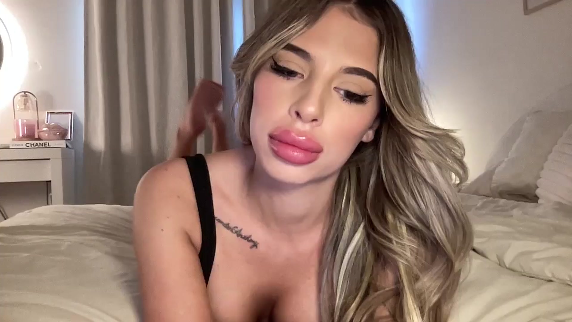 aryaaxo video thumbnail