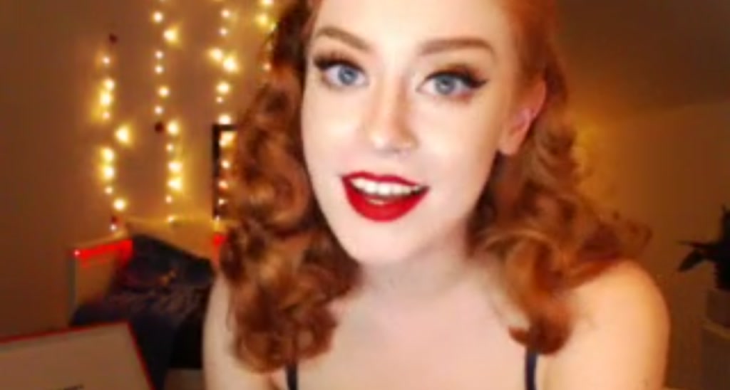 LunaRoux video thumbnail