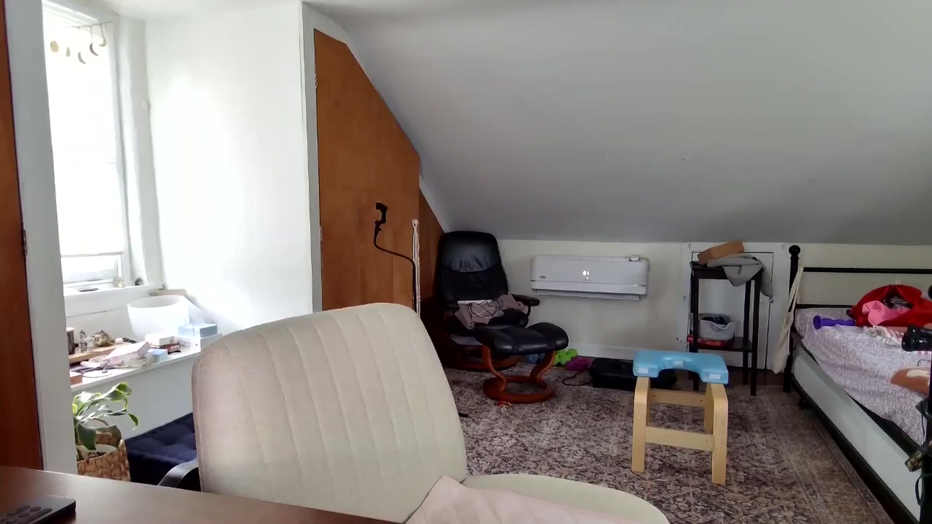 Lena_bee video thumbnail
