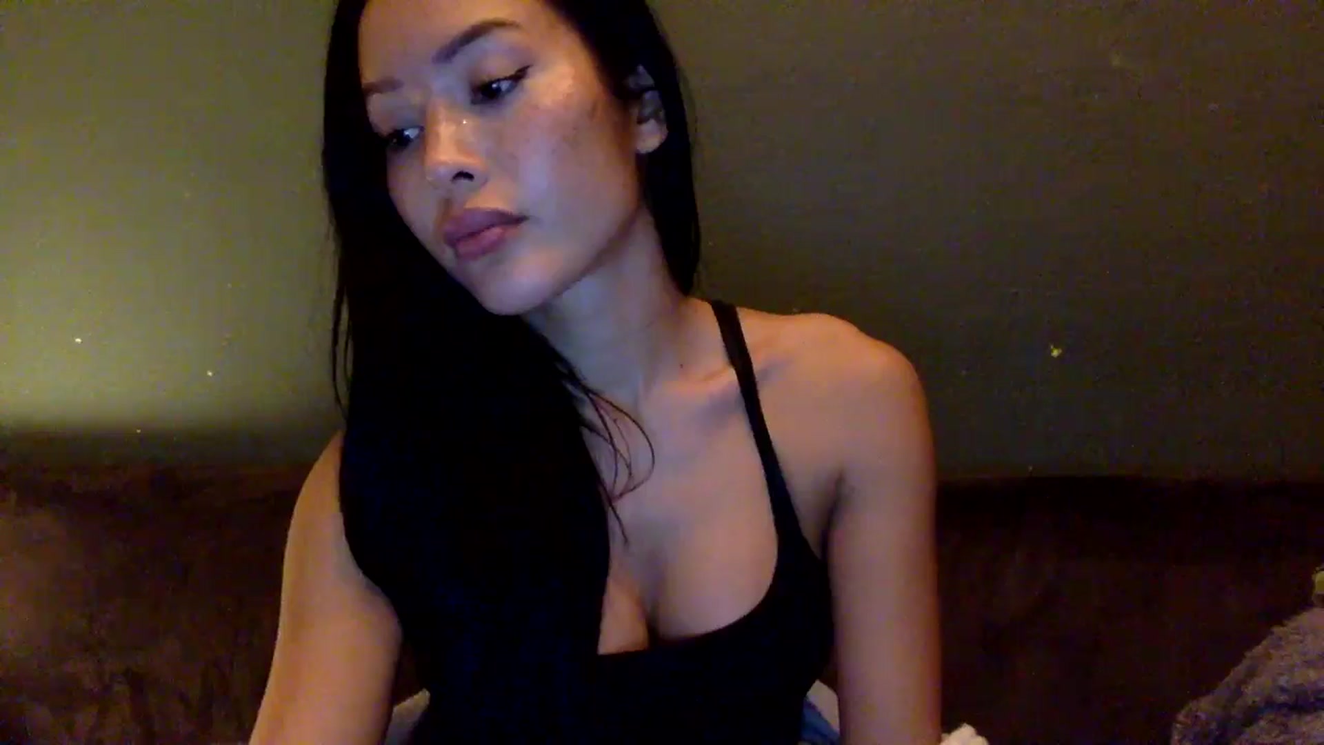 Miss_emiko video thumbnail