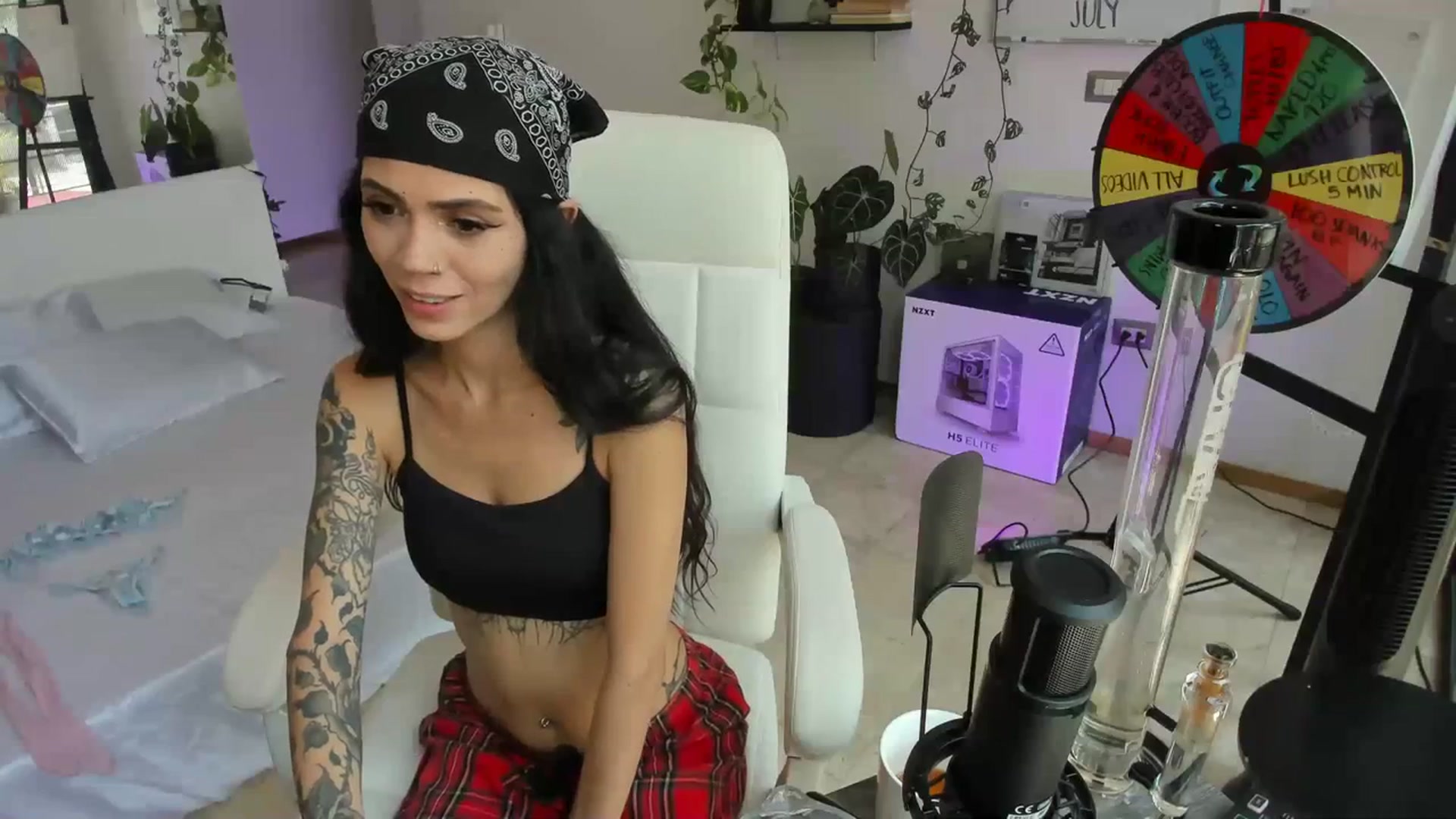 catelinecane video thumbnail