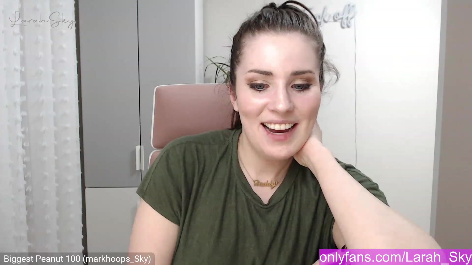Larah_Sky video thumbnail