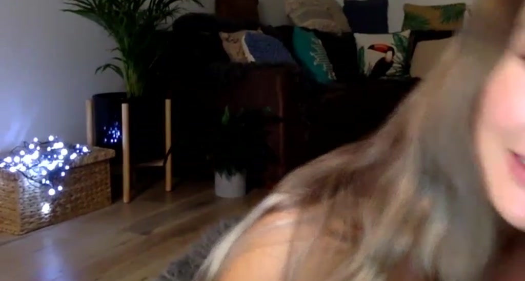 miamybella video thumbnail