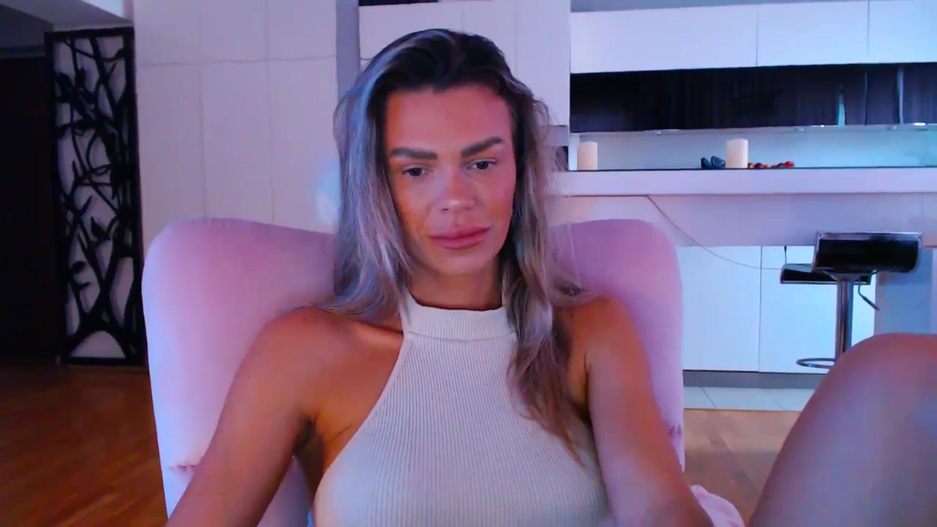D_y_y video thumbnail
