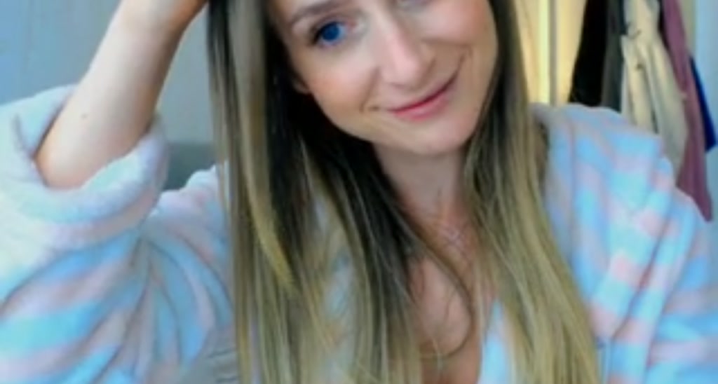 Sarah_Louise_ video thumbnail