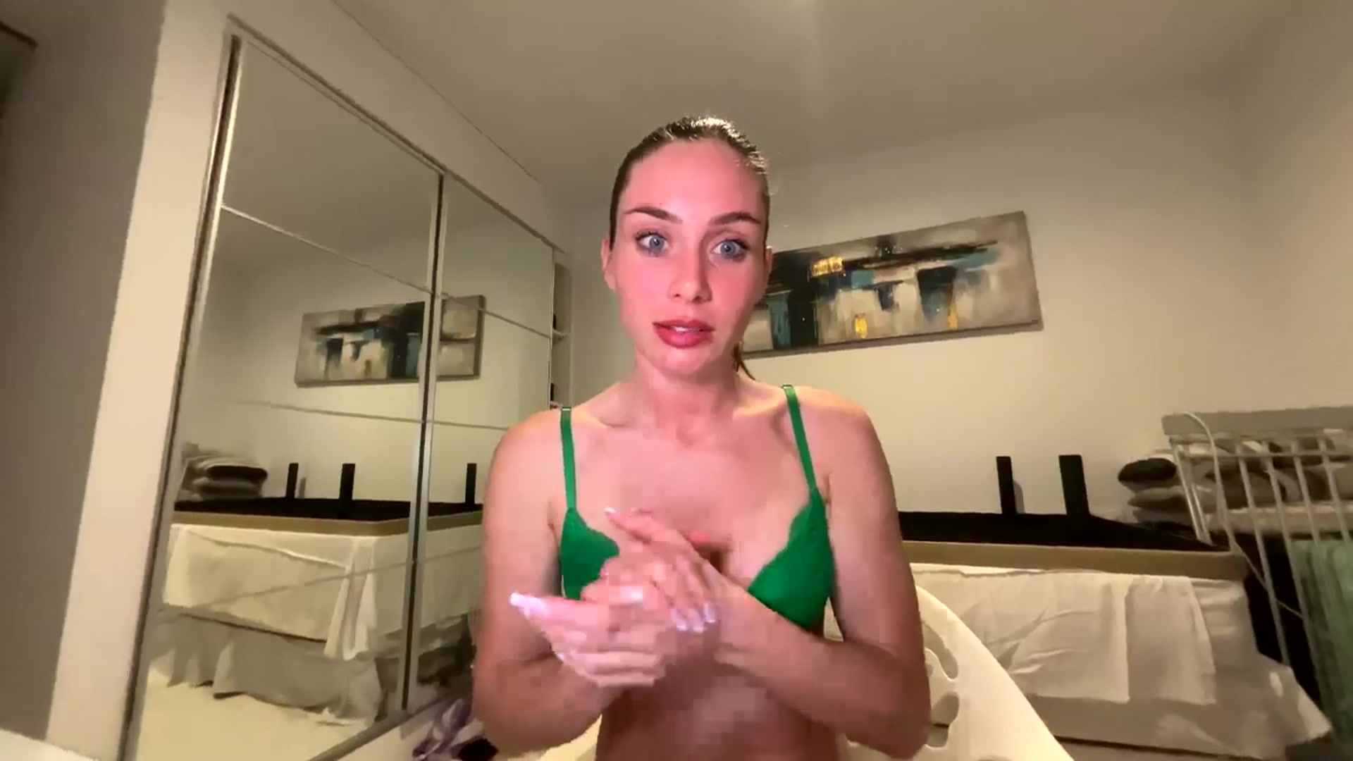 English_Lola video thumbnail