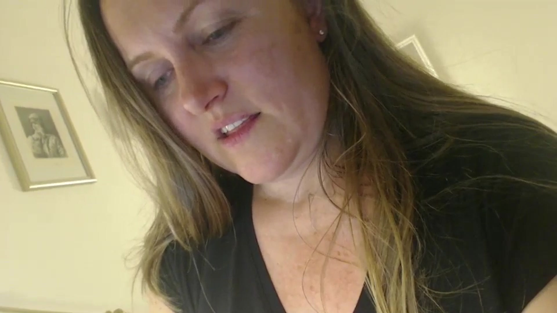 JustLily video thumbnail