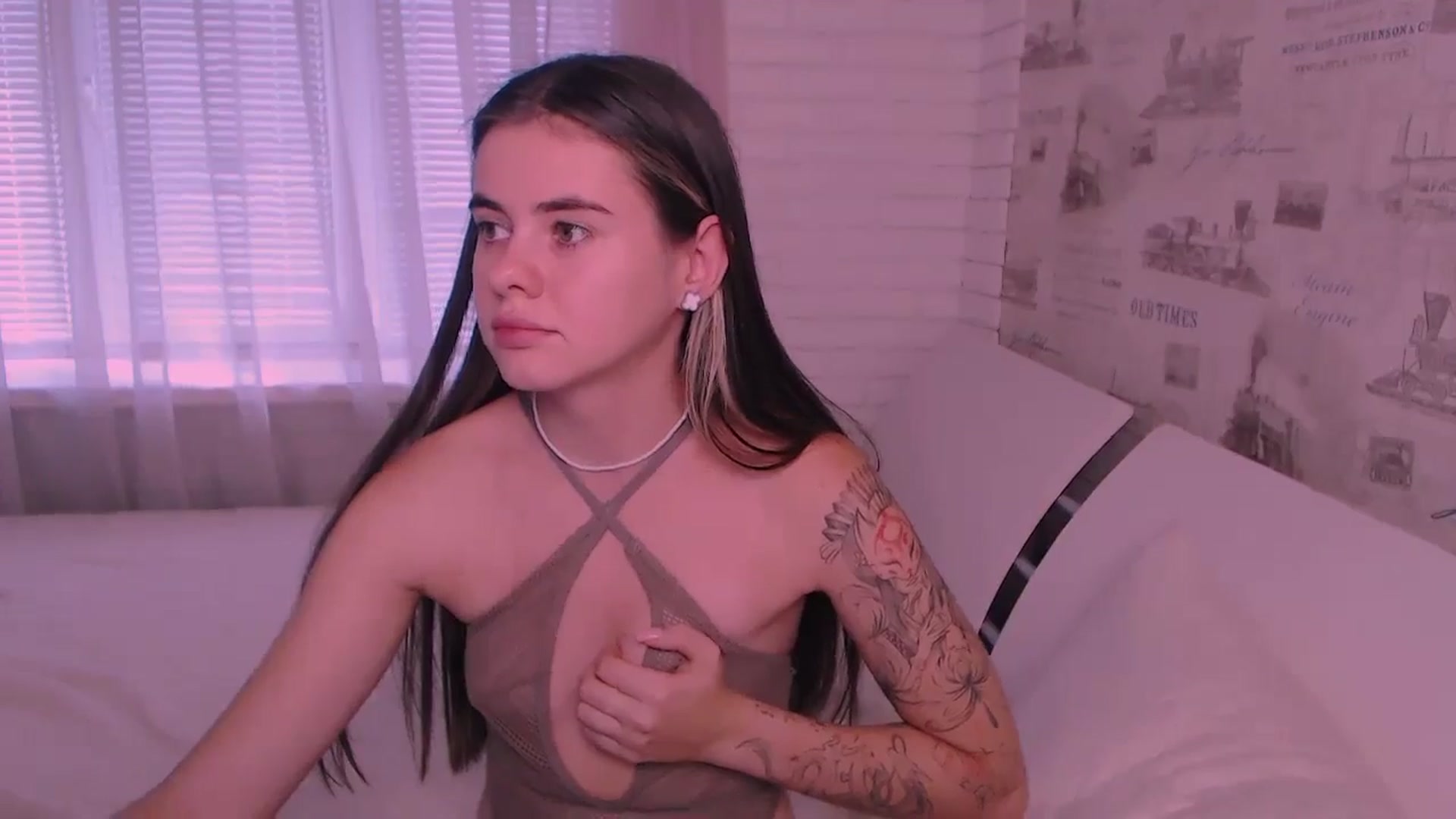 ZoeMil video thumbnail