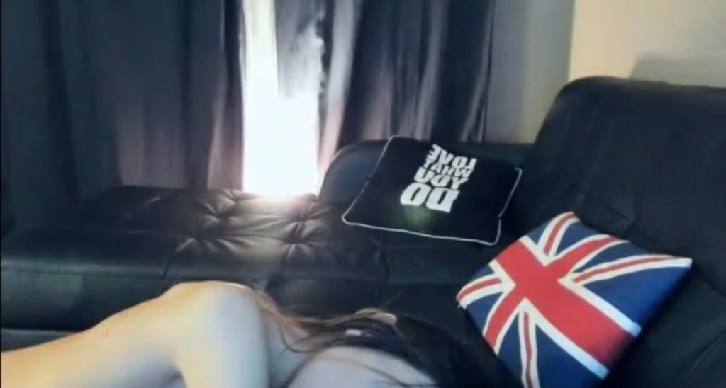Cuddle_El video thumbnail
