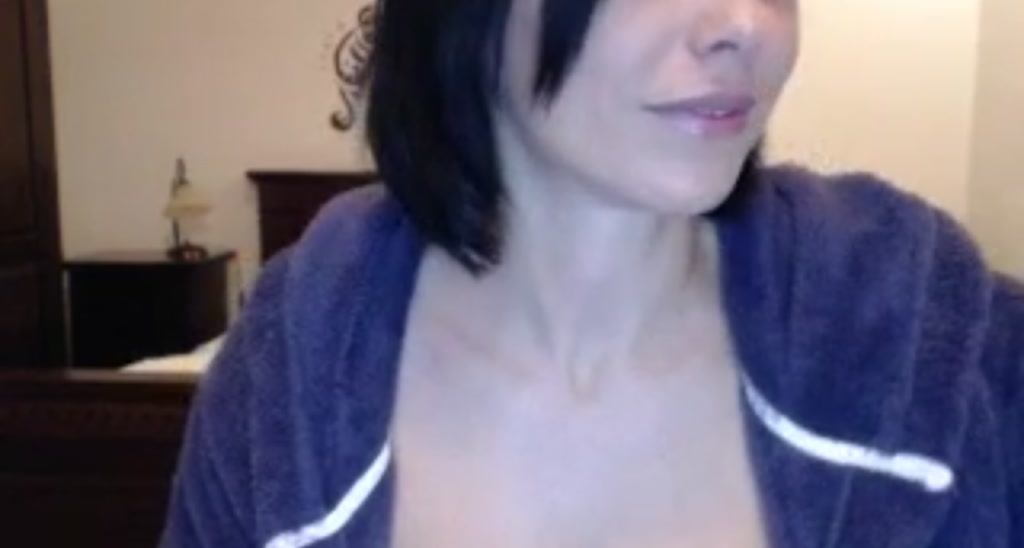 Ami_White video thumbnail
