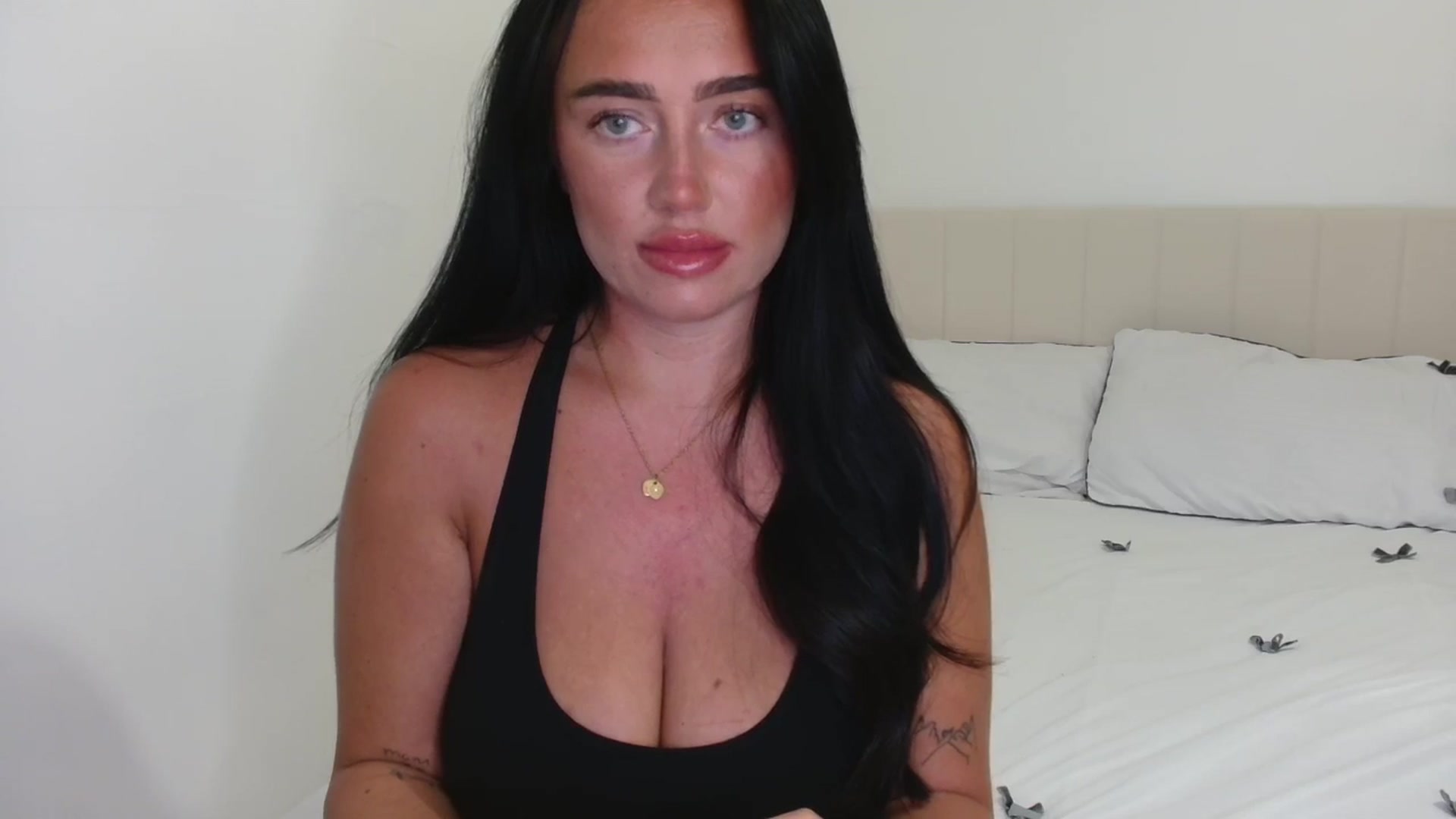 ElleBloom video thumbnail