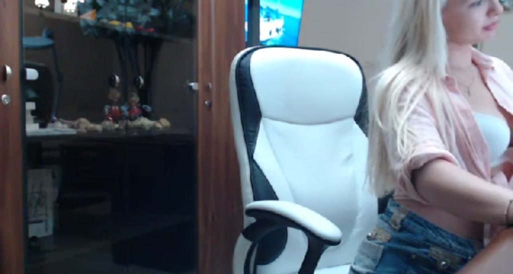 Innocentdoll_ video thumbnail