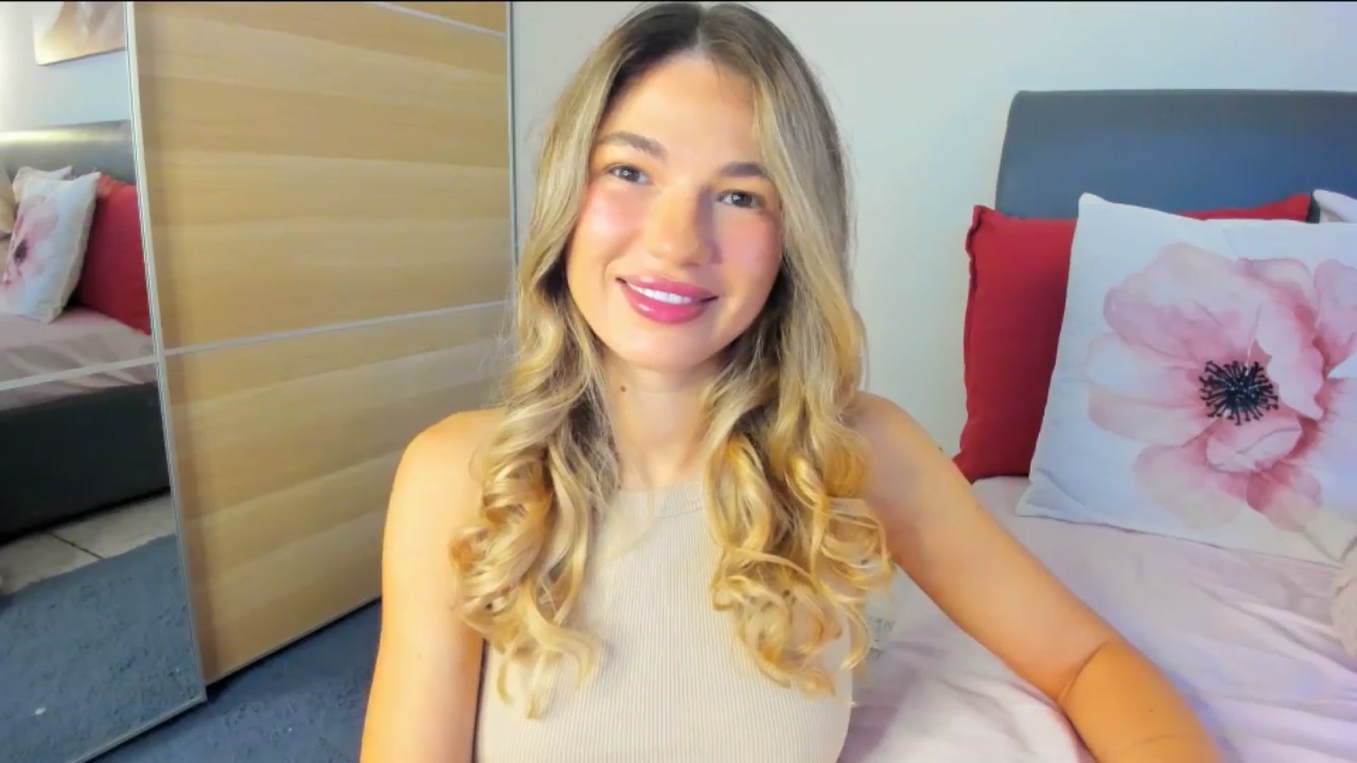 Dariadely video thumbnail