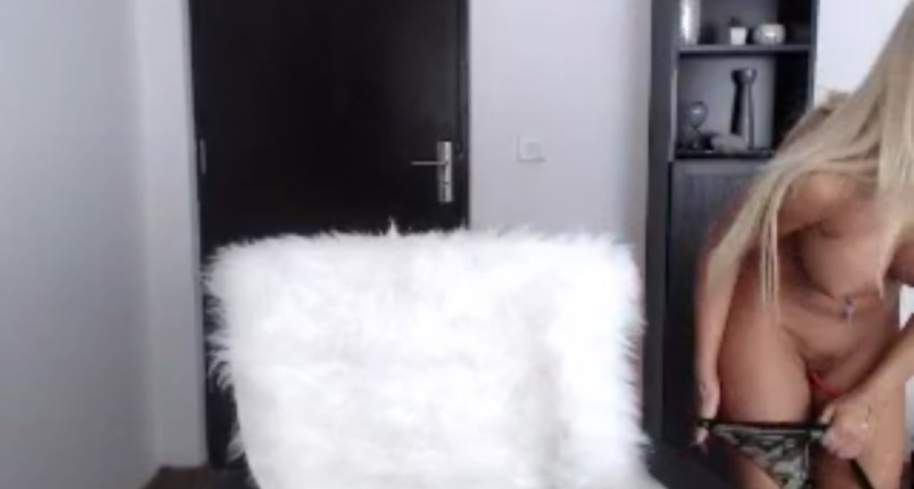 Roses_are_red video thumbnail