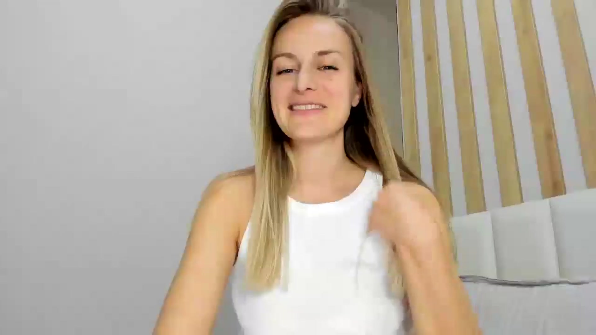 regular_girl video thumbnail