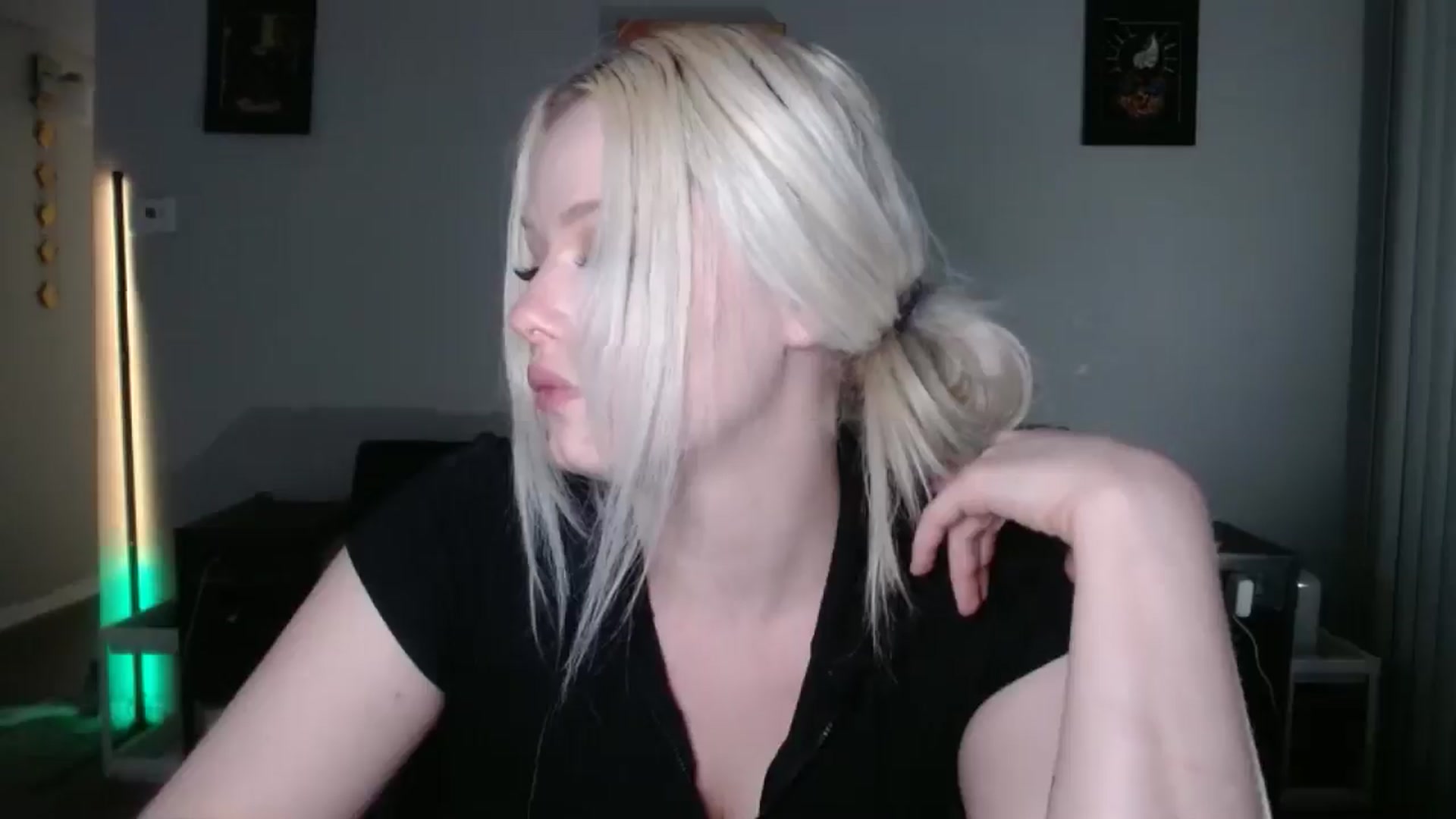 thtoneblonde video thumbnail
