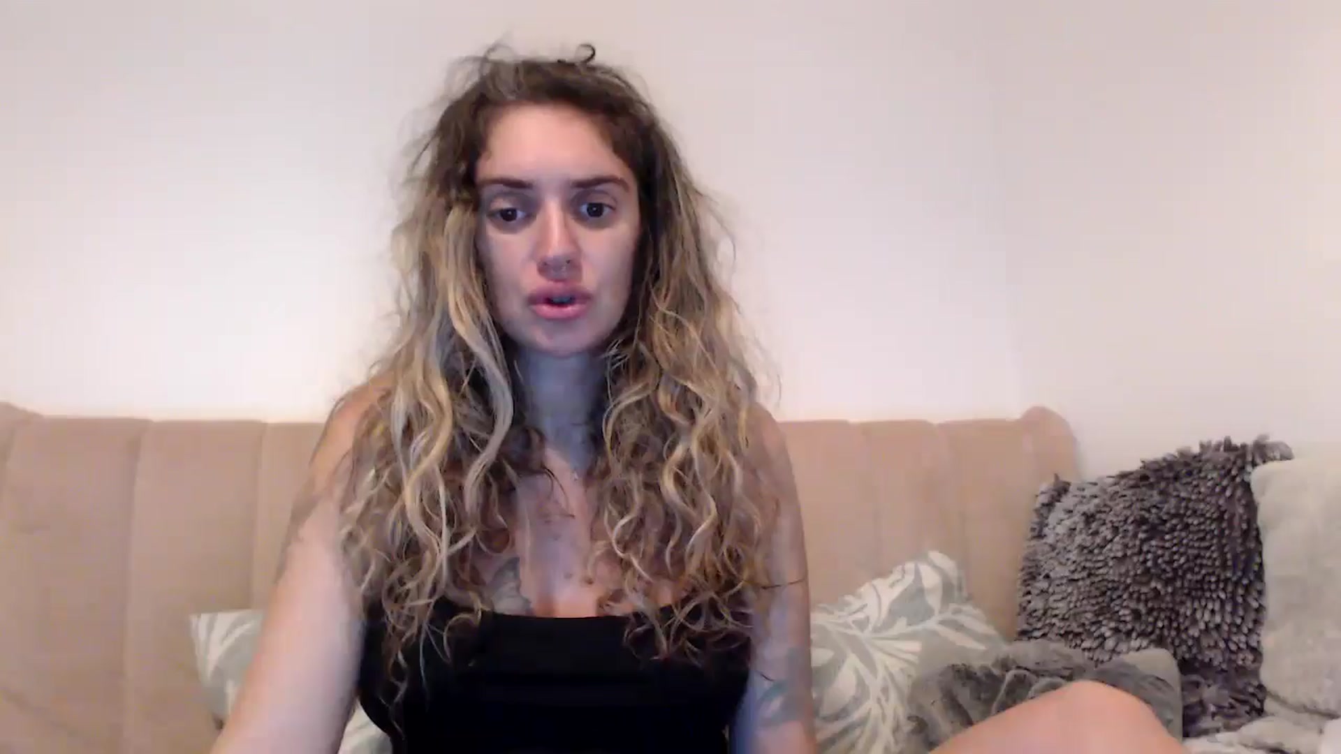MissDivinna video thumbnail