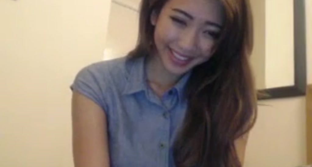 MissReinaT video thumbnail