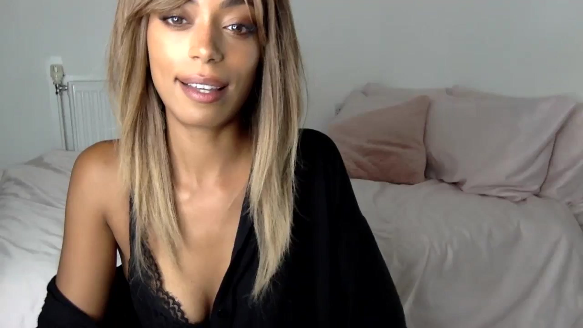 MissLuna22 video thumbnail
