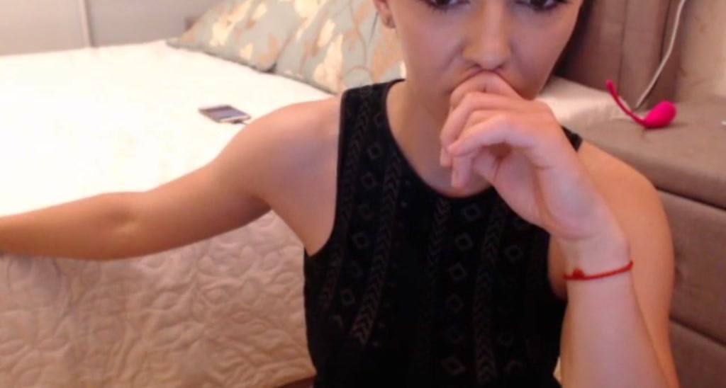 NellyBee video thumbnail