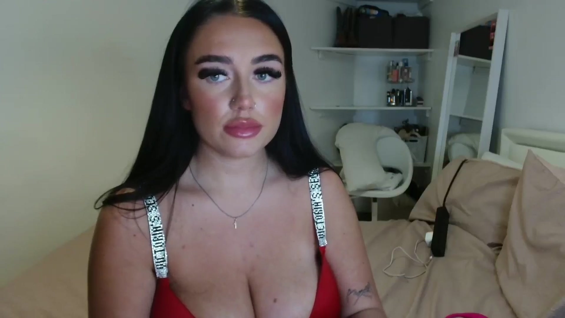 ElleBloom video thumbnail