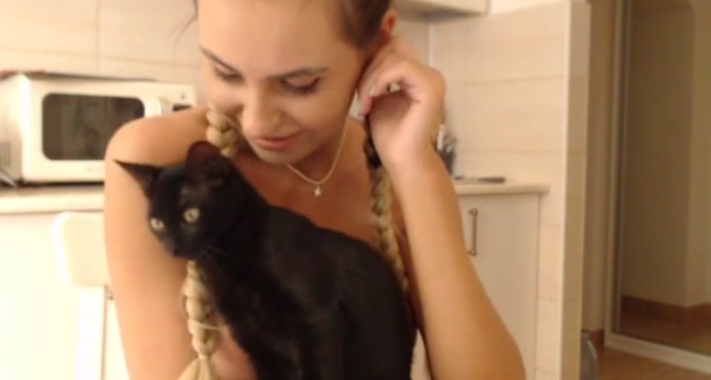 AnaGee video thumbnail
