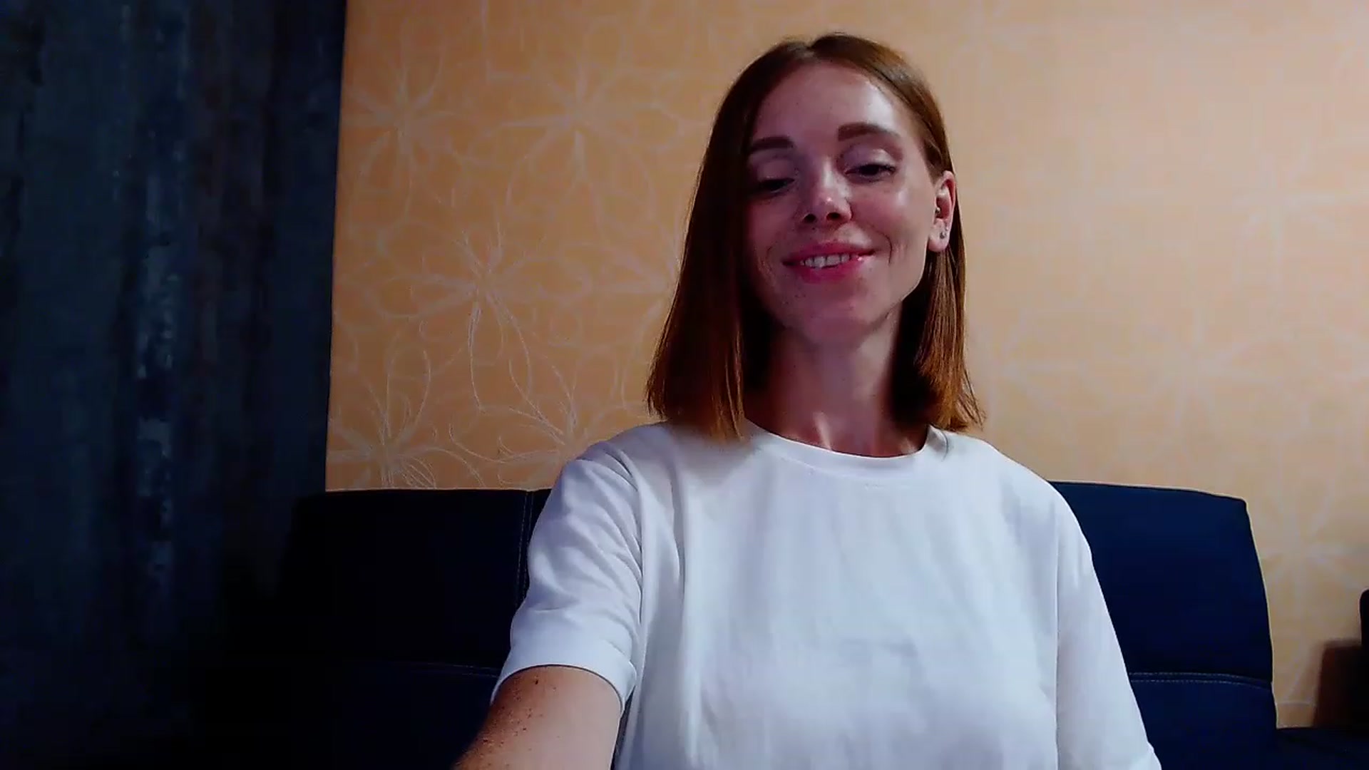 Red_Alina video thumbnail