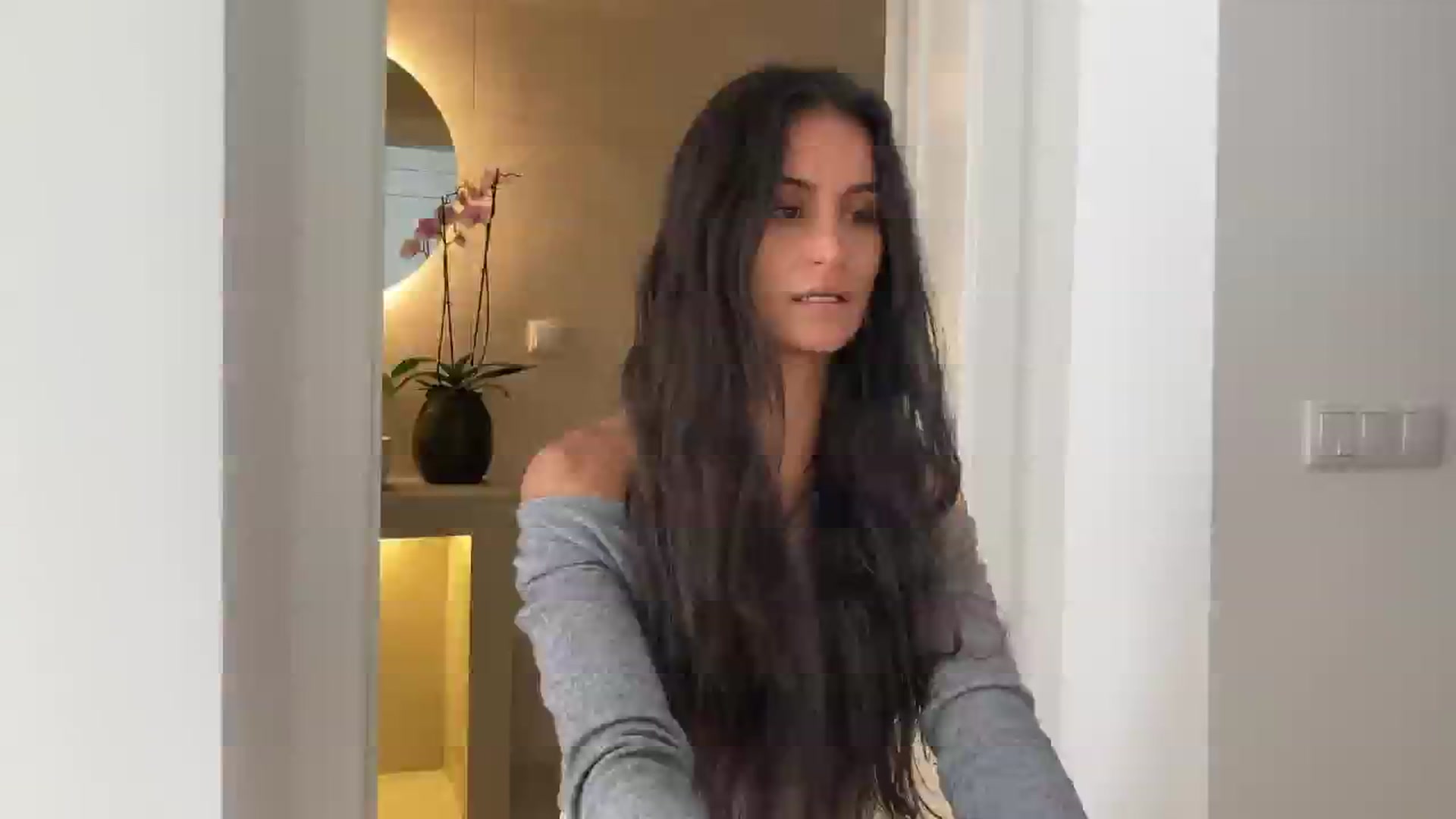 V_e_r_o_ video thumbnail