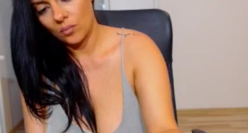 Fl4wless video thumbnail