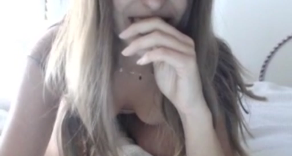 MimiCherries video thumbnail