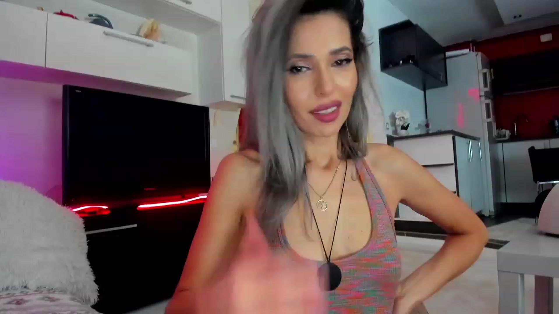SmileyTinaa video thumbnail