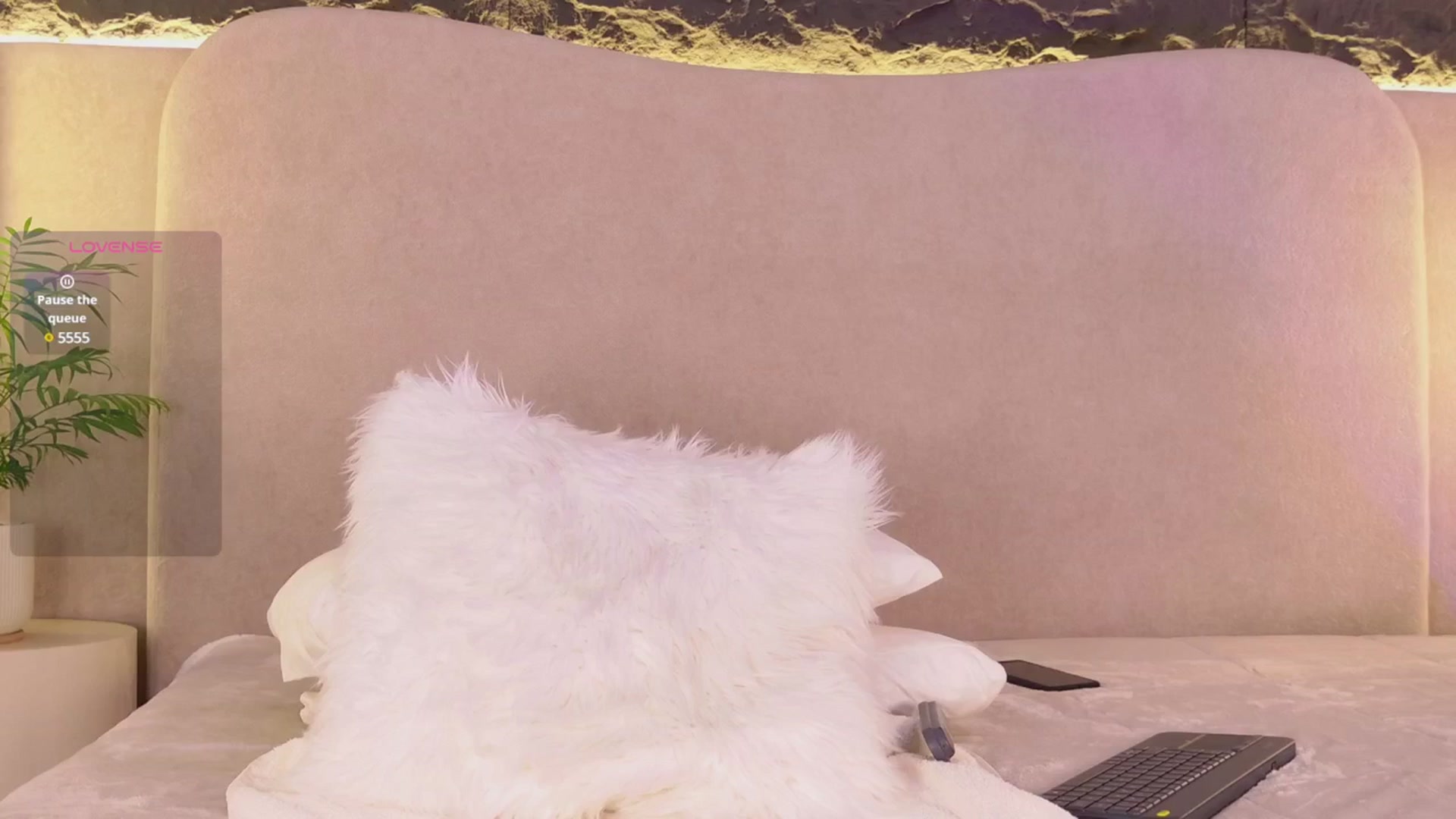 MissLove video thumbnail