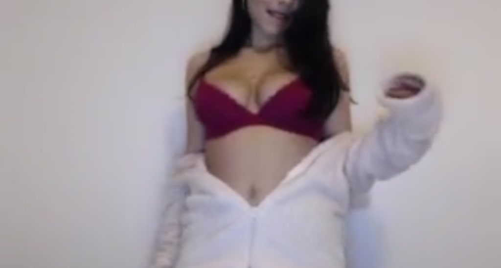SssmileS video thumbnail