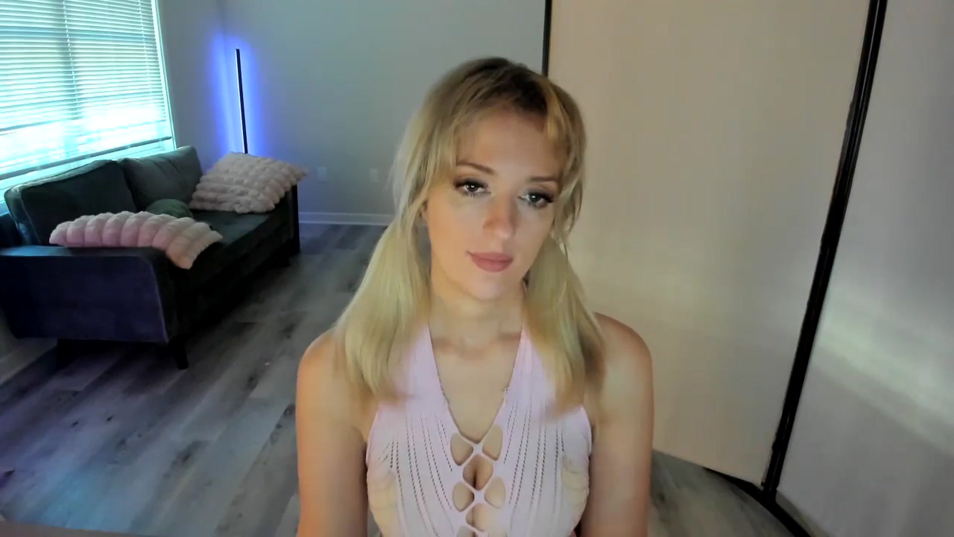 JustSitsThere video thumbnail