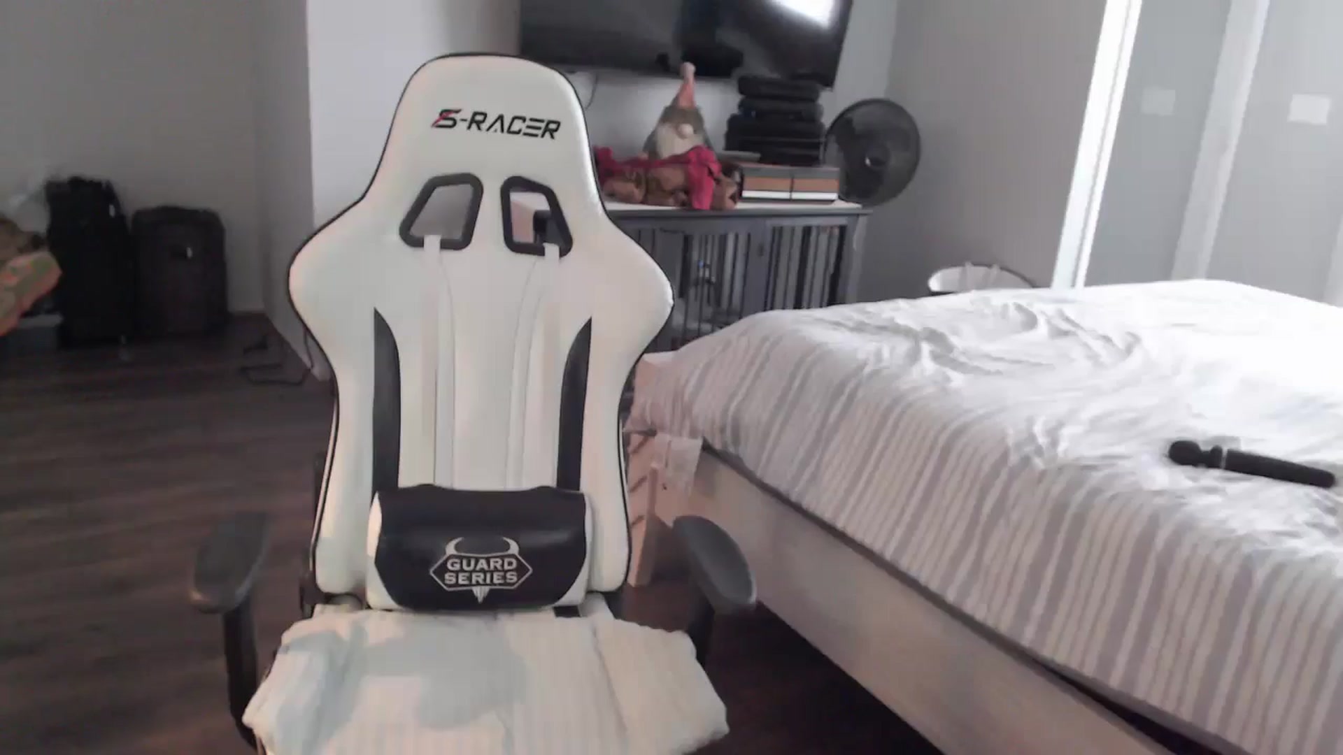ZenZoey video thumbnail