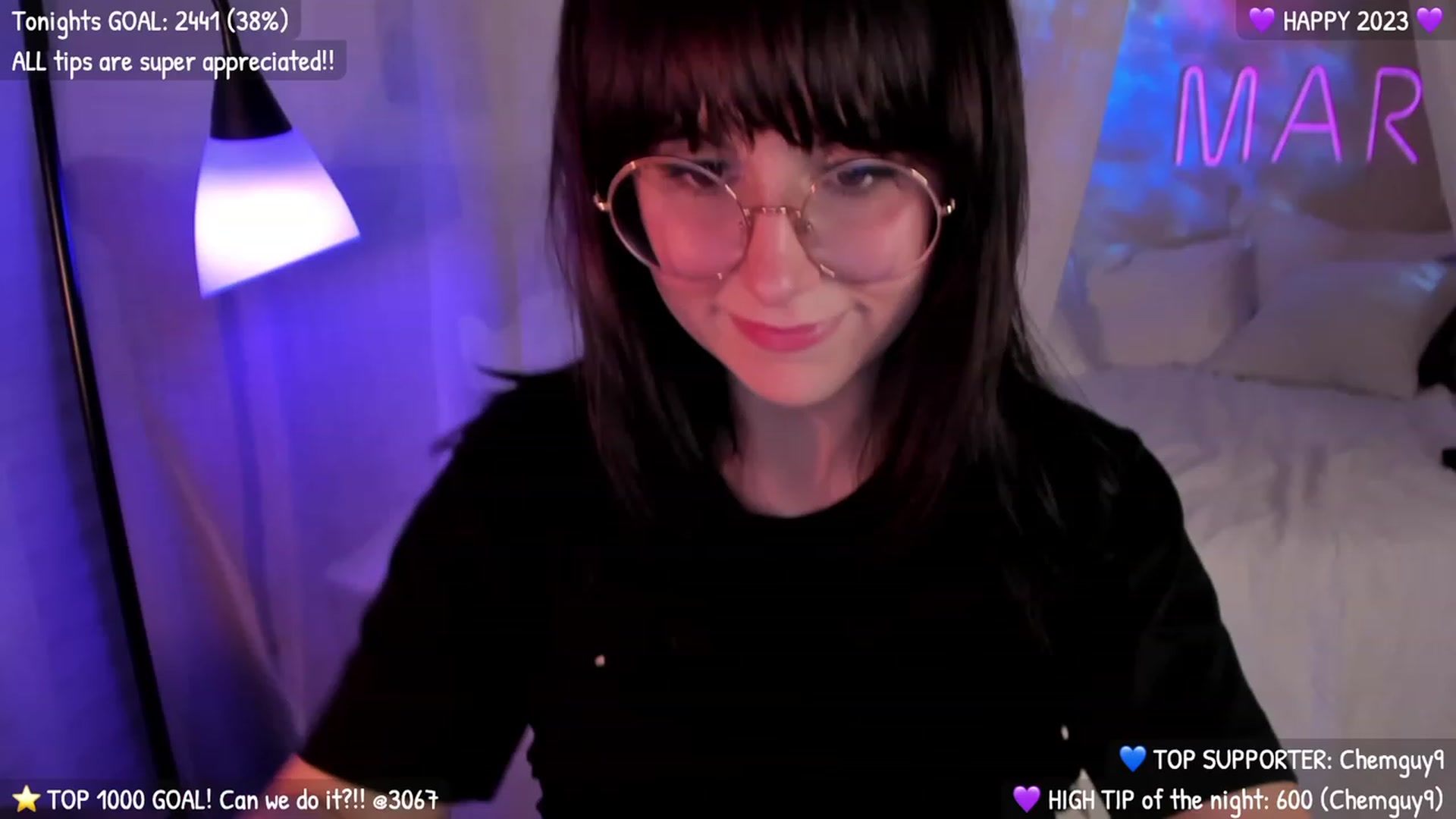 ReneeSkys shows on MyFreeCams - Page 1