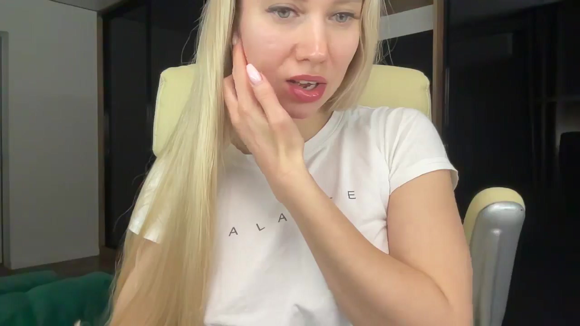 Miss_Sylvia video thumbnail